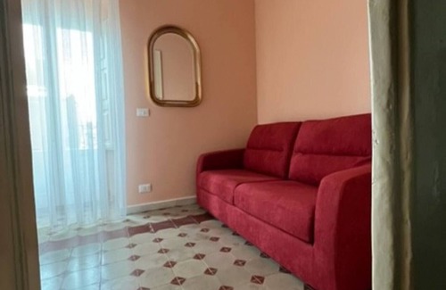 Francofonte Apartamento | Apartment in an 1800s building.