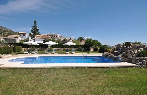 Alfarnatejo Cabaña | Casa de campo con encanto en Periana con piscina