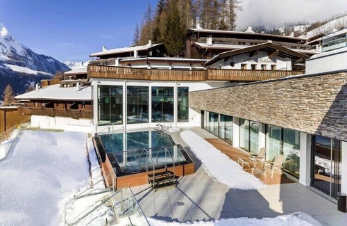 Matrei in Osttirol Apartamento | Apartment in Matrei in Osttirol with a garage