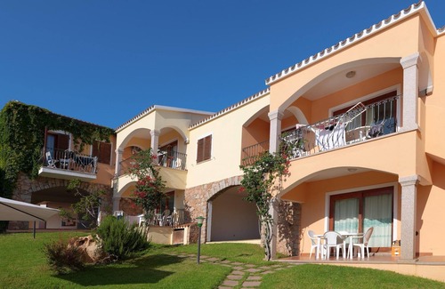Badesi Apartamento | Apartamento en Badus con piscina comunitaria