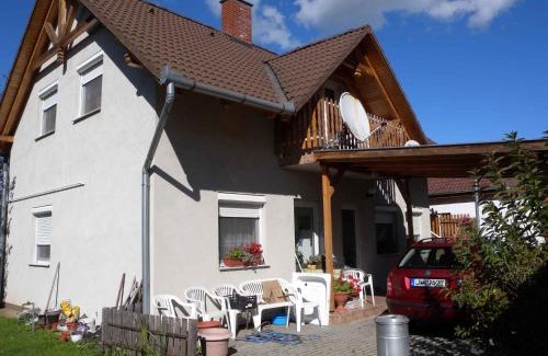 Balatonkeresztur Apartamento | Apartment in Balatonmariafürdo 19297