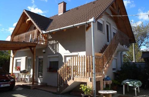 Balatonkeresztur Apartamento | Apartment in Balatonmariafürdo 19297
