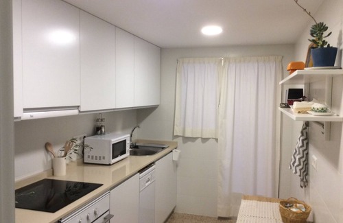 Benicassim Apartamento | Apartamento en Benicassim con Wifi gratis, climatización frío-calor y parking