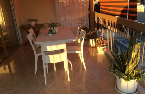 Benicassim Apartamento | Apartamento en Benicassim con Wifi gratis, climatización frío-calor y parking