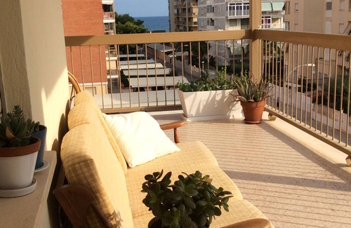 Benicassim Apartamento | Apartamento en Benicassim con Wifi gratis, climatización frío-calor y parking