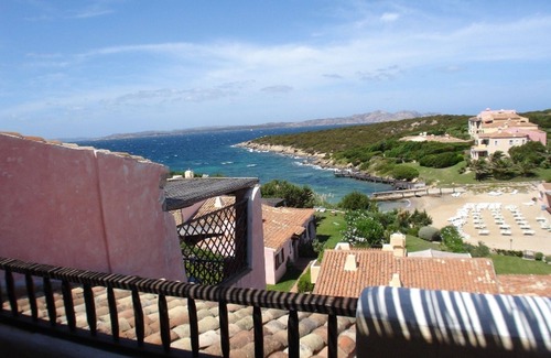 Capo Ferro Apartamento | Apartamento en Cala del Faro - Porto Cervo de 90 metros cuadrados con 2 grandes terrazas frente al mar