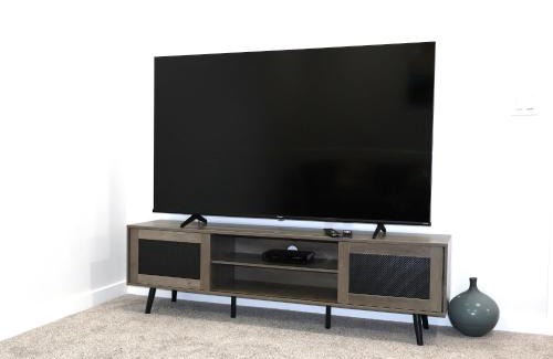 Northwest Calgary Apartamento | Apartment In Calgary Near Airport