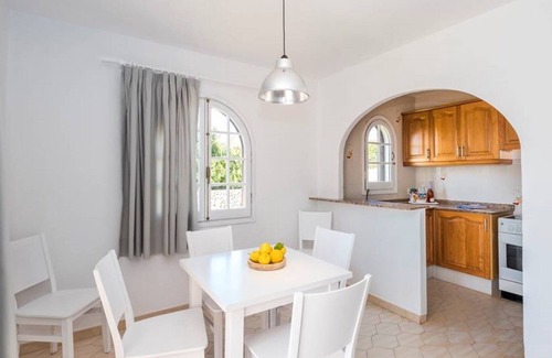 Sant Jaume Mediterrani Apartamento | Apartamento en Complejo con Piscina - Girasol Garden Superior 2 C