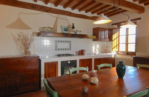 Montalla Villa | Apartamento en Cortona con Piscina y Vistas