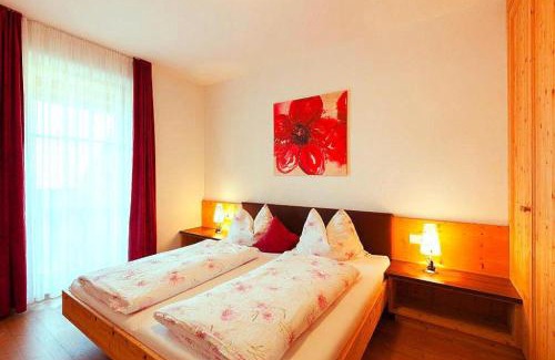 Sciaves Apartamento | Apartment in Dolomites with Pool Access