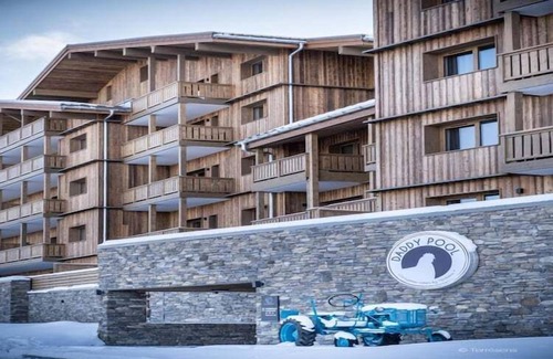 Montalbert Apartamento | Apartment in Fornelet with Ski-In/Ski-Out Access