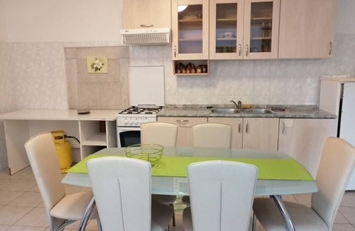 Funtana Apartamento | Apartamento en Funtana con Terraza, Acondicionador, WIFI, Lavadora (4982-6)