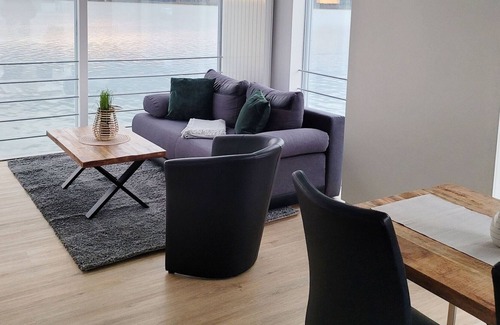 Geierswalde Apartamento | Apartamento en una casa flotante ubicado en el lago Geierswalder See