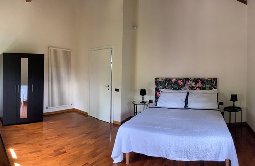 Empoli Apartamento | Apartment in Historic Villa: Villa Giulia