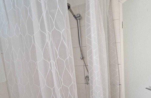 Kaiserslautern Apartamento | Apartment 'In Hohenecken' with Shared Pool, Shared Terrace and Wi-Fi