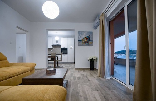 Rab Town Alquiler De Eote | Apartamento en Supetarska Draga playa arena