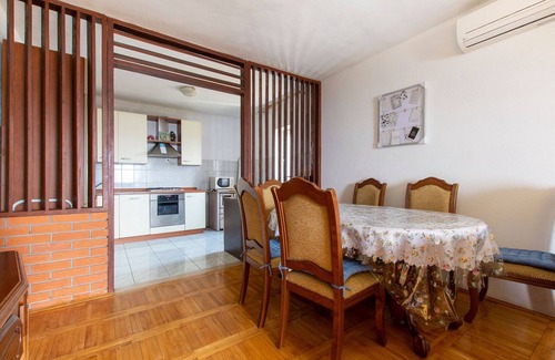 Tribanj Apartamento | Apartamento en Tribalj con vistas al mar
