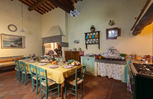 Sesto Fiorentino Apartamento | Apartamento en villa histórica con piscina cerca de Florencia