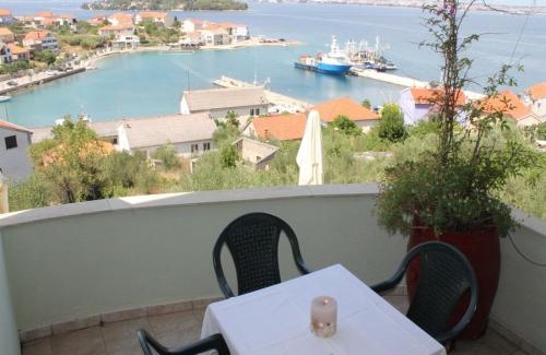 Kali Apartamento | Apartment in Kali with Sea View, Balcony, Air Conditioning, Wi-Fi (4566-6)