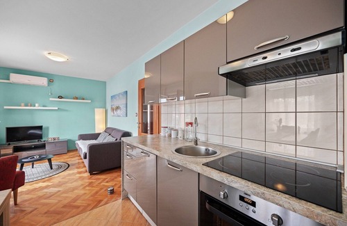 Suha Punta Apartamento | Apartamento en Kampor cerca de playa