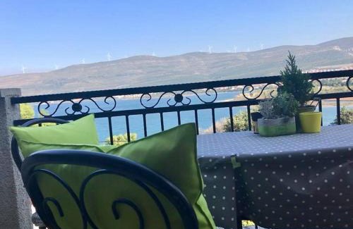 Donji Karin Apartamento | Apartment in Karin Gornji with sea view, balcony, air conditioning, Wi-Fi (4207-2)