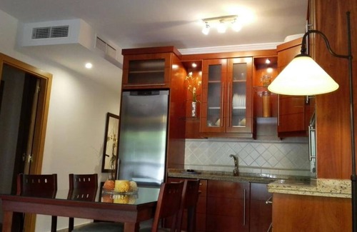Carihuela Apartamento | Apartamento en La Carihuela, Wifi & 20 metros de la playa