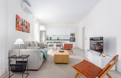 Palacio Apartamento | Apartment in Madrid's Historic Austrias Palacio Real II