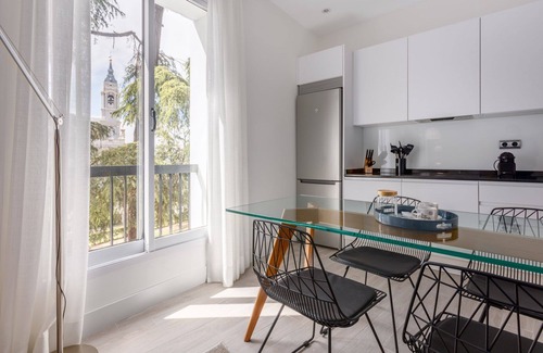 Palacio Apartamento | Apartment in Madrid's Historic Austrias Palacio Real II