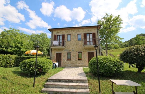 Apecchio Casa | Apartamento en Marche cerca de Urbino y piscina