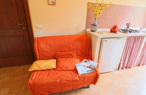 Apecchio Villa | Apartamento en Marche con Piscina y Privacidad