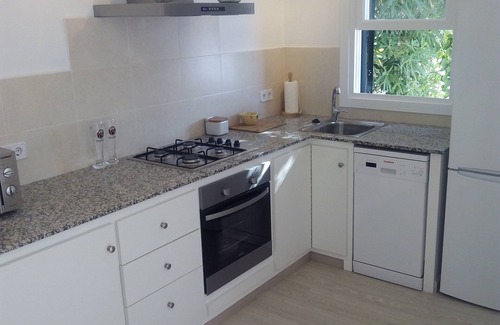 Cales Piques Apartamento | Apartamento en Menorca, calan blanes, con jacuzzi y barbacoa en terraza privada