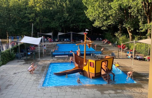Udenhout Chalet De Esquí | Apartamento en Países Bajos cerca de atracciones