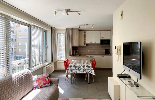 Nieuwpoort-aan-Zee Apartamento | Apartment in Nieuwpoort Near the Beach