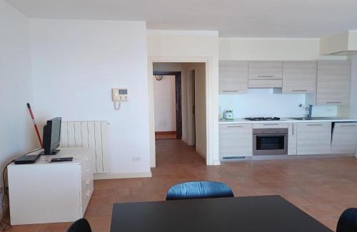 Oggebbio Apartamento | Apartment in Oggebbio with Lake Maggiore Views