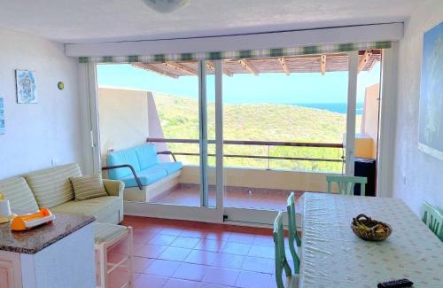 Cugnana Verde Apartamento | Apartment in Olbia with Private Terrace