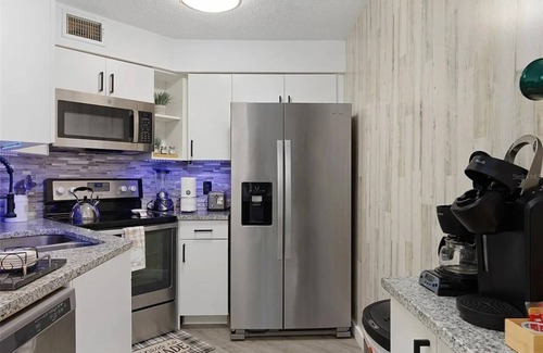 Ventura Condominio | Apartment in Orlando: Golf Resort, Pool, and more!