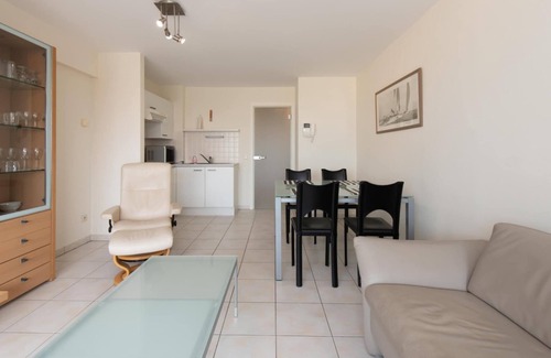 Mariakerke Apartamento | Apartamento en Ostende con Vistas al Mar