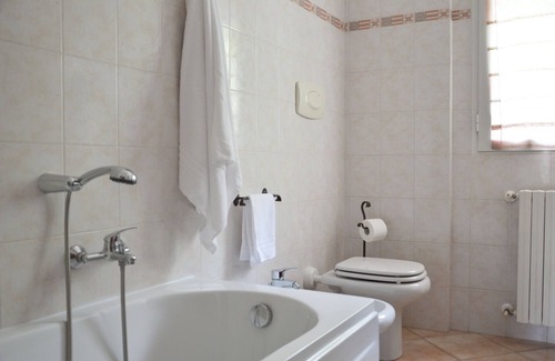 Travaco Siccomario Apartamento | Apartment in Pavia with 1 bedrooms sleeps 2