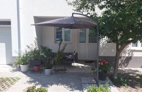 Podstrana Apartamento | Apartment in Podstrana near the sea, river & mountain between Omis & Split