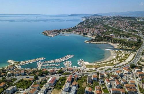 Podstrana Apartamento | Apartment in Podstrana near the sea, river & mountain between Omis & Split
