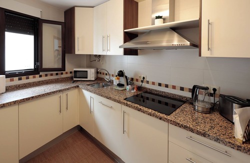 Barrio de la Vega Apartamento | Apartamento en zona tranquila entre la nieve y la playa, a 10 mín de la Alhambra
