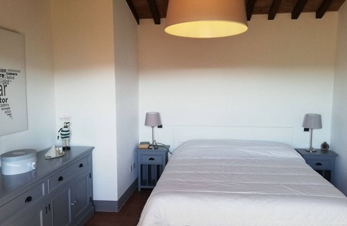 Piegaro Apartamento | Apartamento en casa de campo reformada en Umbría con piscina compartida