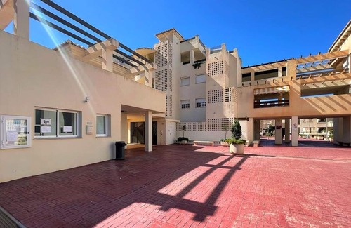 Roquetas de Mar Apartamento | Apartment in Roquetas Near Playa Serena Beach
