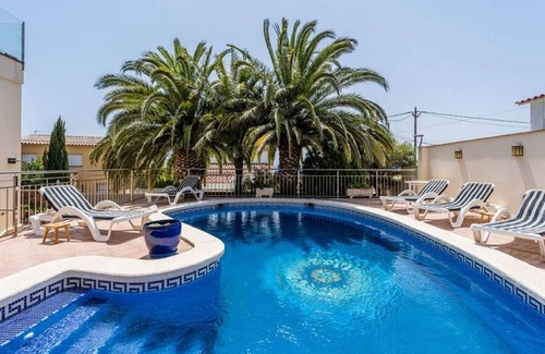 El Mas Fumats Apartamento | Apartamento en Rosas con piscina y vistas al mar