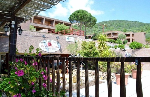 Cugnana Verde Apartamento | Apartamento en Cerdeña con vistas al mar