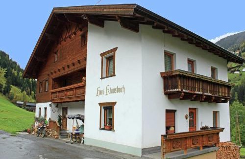 See Apartamento | Apartment in See near Ski Slopes