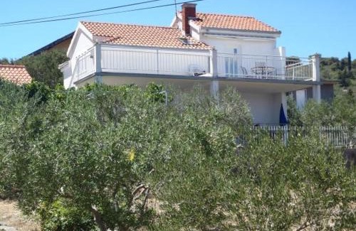 Slatine Apartamento | Apartment in Slatine with sea view, terrace, air conditioning, WiFi 5147-1