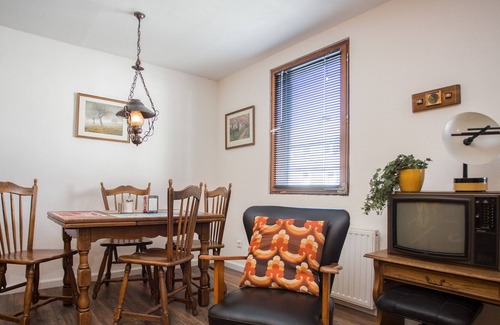 Siedlinghausen Apartamento | Apartment in small complex with all amenities and swimmingpool around the corner: