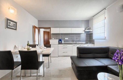 Stinjan Apartamento | Apartamento en Štinjan con Seaview, Terraza, Acondicionador, WIFI (3326-2)