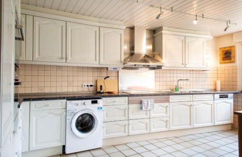 Goch Apartamento | Apartment in stylish city villa